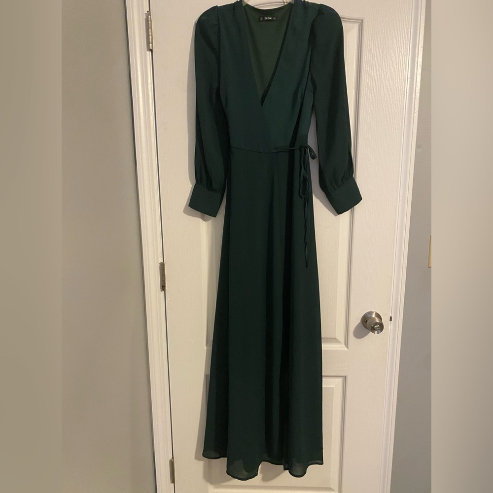 Elegant Green Wrap Maxi Dress